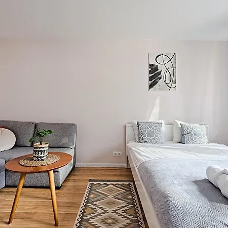 Apartment Oasis 2 In Center Downtown Warsaw